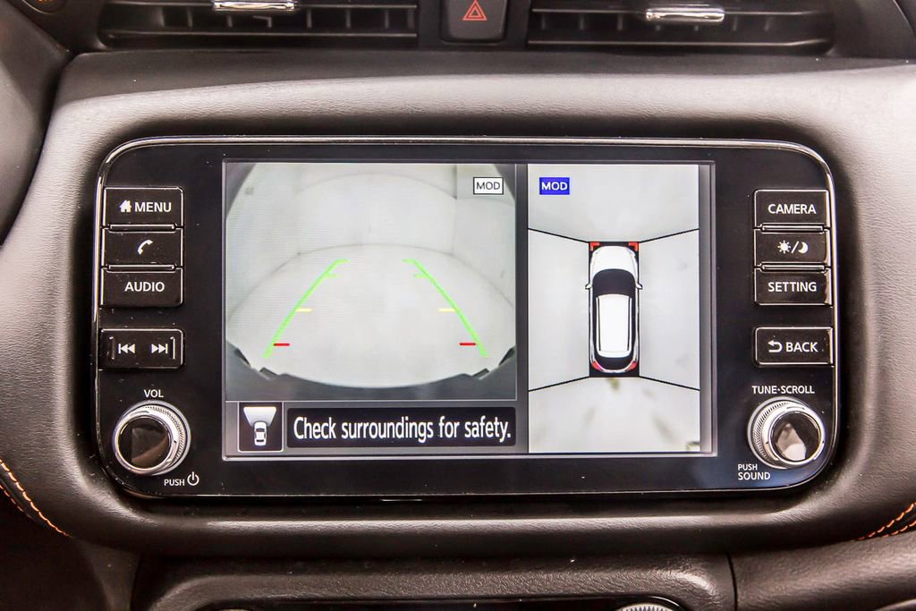 Used 2023 Nissan Kicks SR image 13