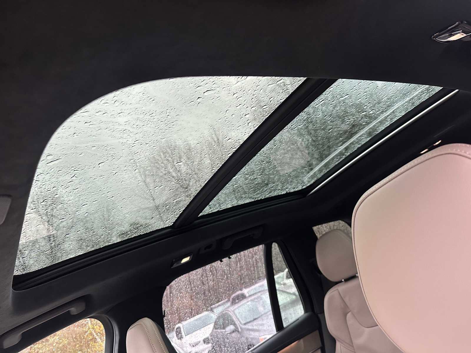 Certified 2025 Volvo XC90 T8 Ultra image 24