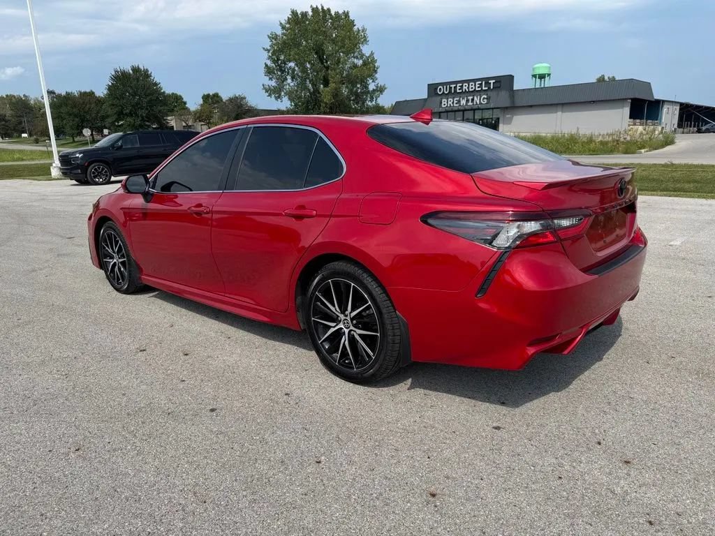 Used 2023 Toyota Camry SE w/ Convenience Package FWD image 5