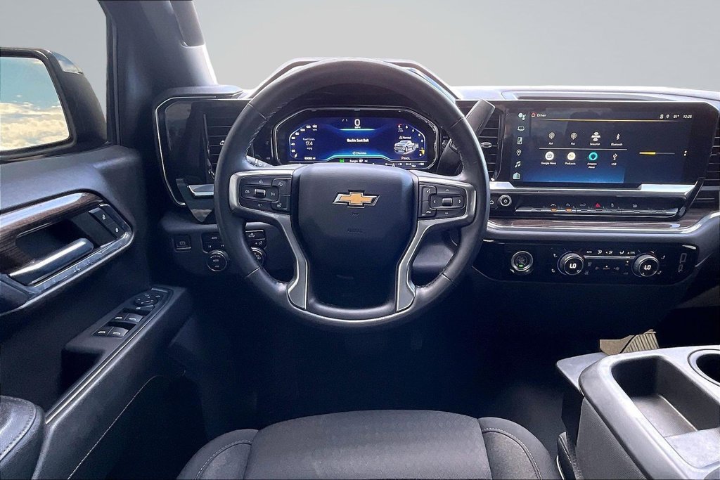 Used 2023 Chevrolet Silverado 1500 LT AWD/4WD image 11