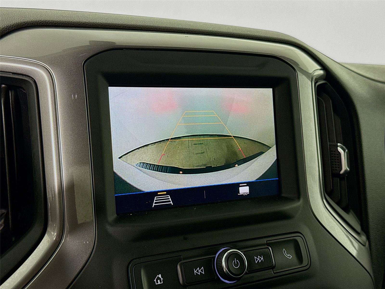 Used 2022 Chevrolet Silverado 2500 Custom w/ Custom Value Package image 13