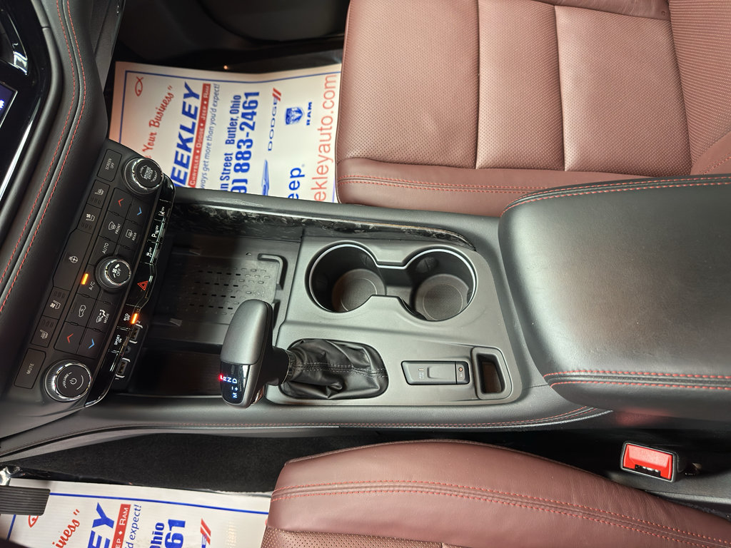 Used 2025 Dodge Durango R/T AWD/4WD image 10