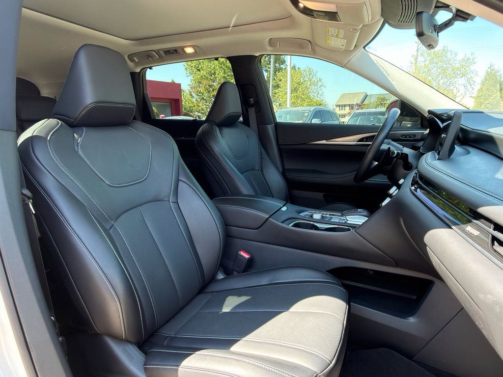 Used 2024 INFINITI QX60 Luxe image 16