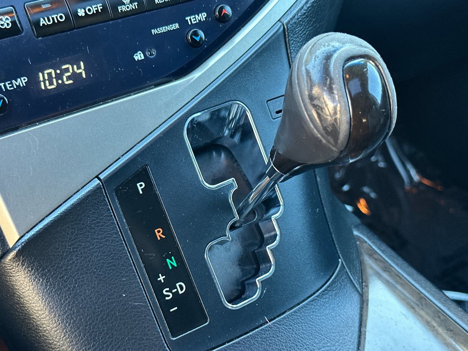 Used 2013 Lexus RX 450h AWD w/ Navigation Pkg image 24