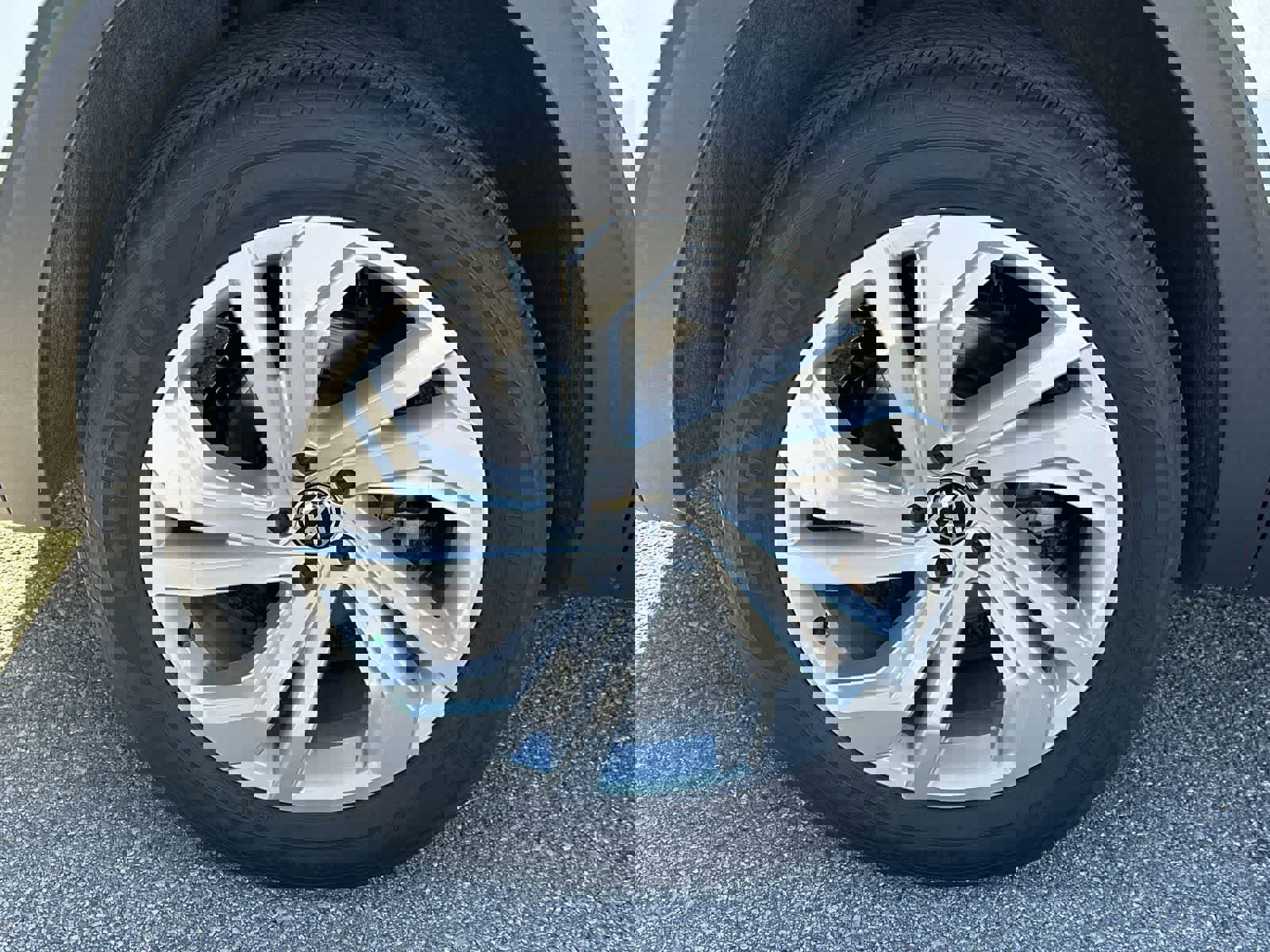 Used 2023 Volkswagen Atlas SE FWD image 14