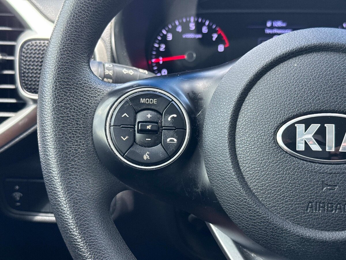 Used 2020 Kia Soul LX FWD image 29