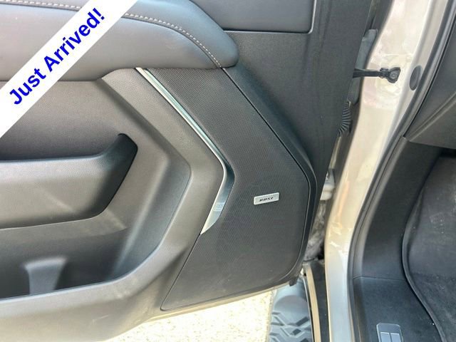 Used 2024 Chevrolet Tahoe Z71 w/ Luxury Package AWD/4WD image 14