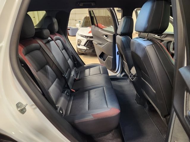 Certified 2025 Chevrolet Equinox RS AWD/4WD image 31