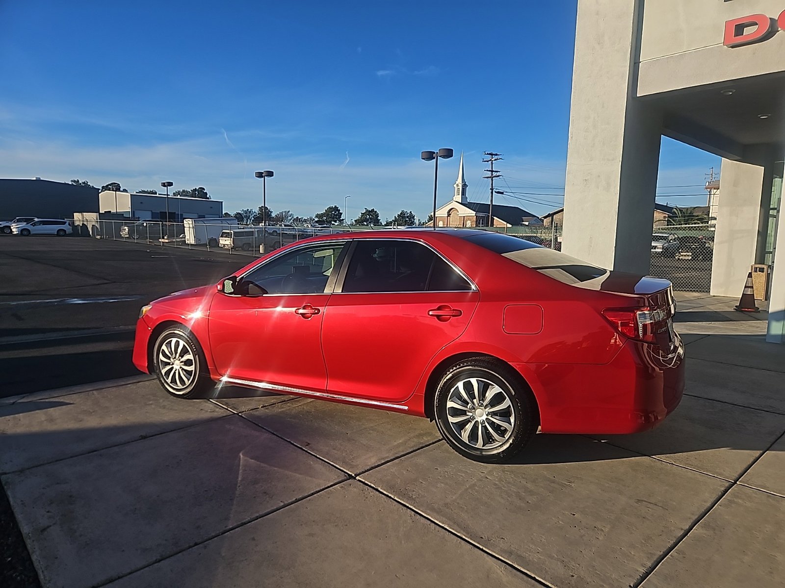 Used 2012 Toyota Camry LE image 3