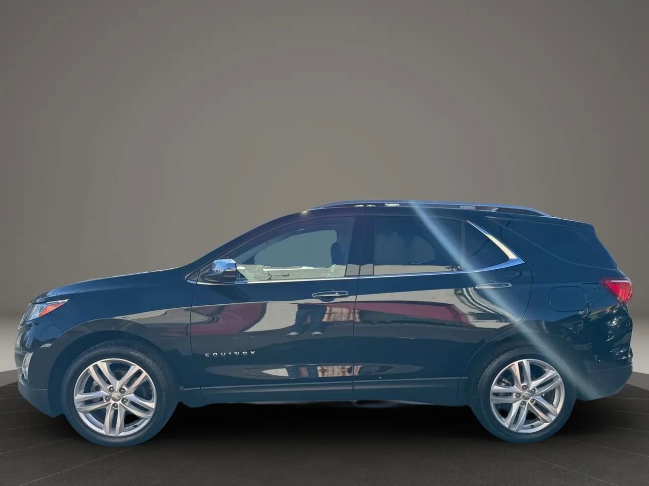 Used 2020 Chevrolet Equinox Premier image 4