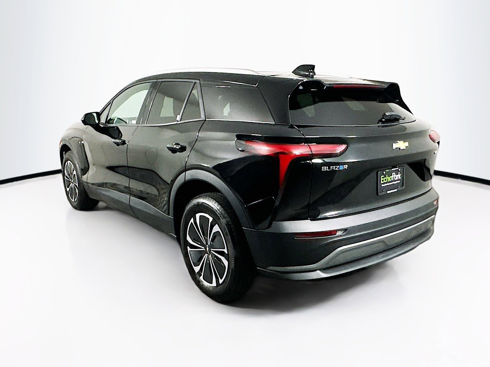 Used 2024 Chevrolet Blazer EV LT image 5