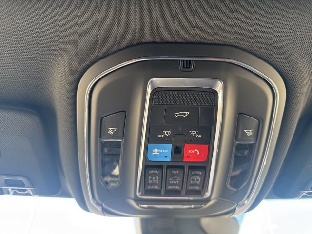 New 2025 Jeep Grand Cherokee L Limited w/ Luxury Tech Group II image 24