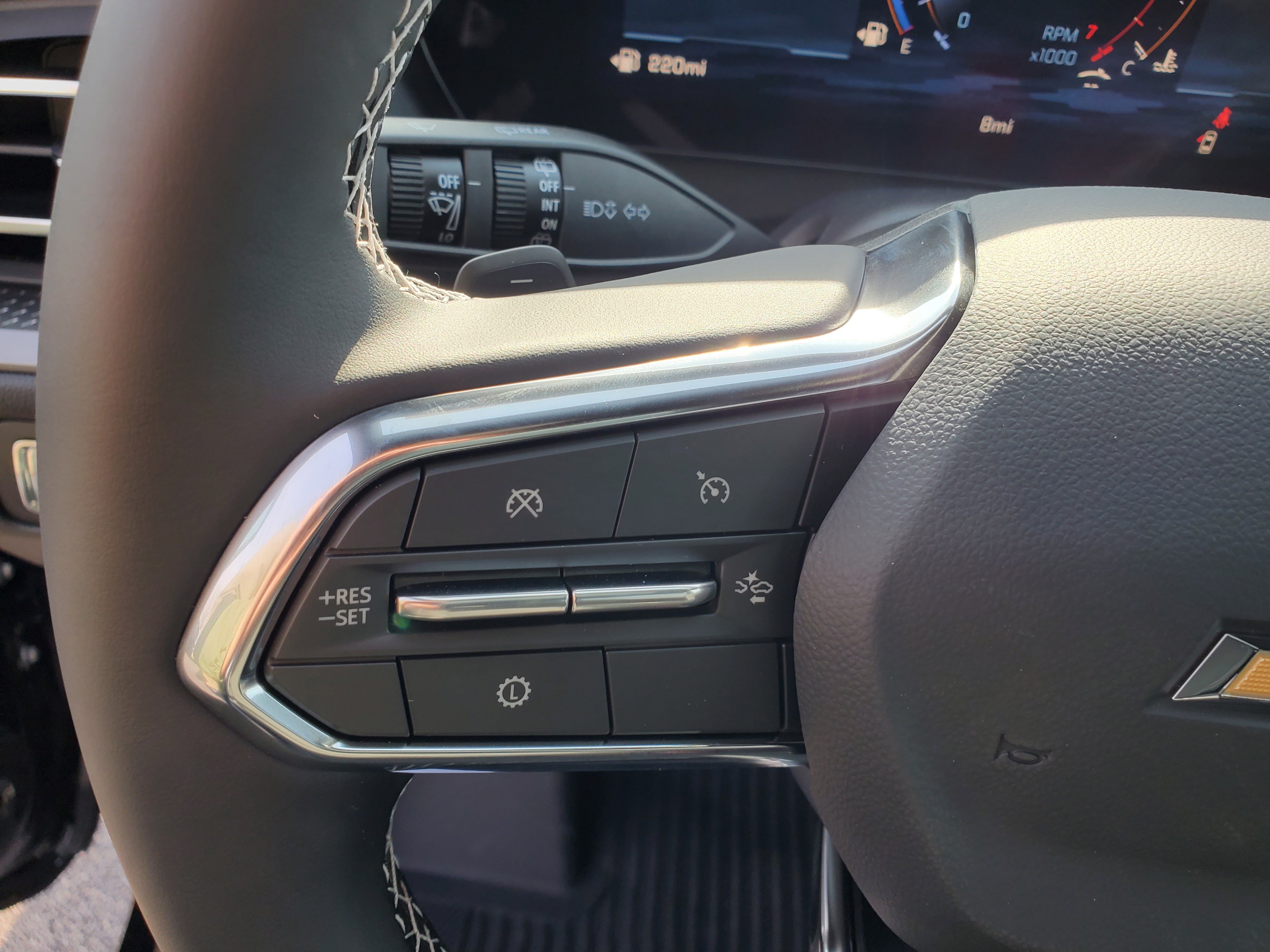 New 2026 Chevrolet Traverse LT w/ Sun and Wheel Package image 13