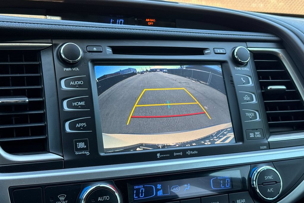Used 2019 Toyota Highlander Limited AWD/4WD image 24