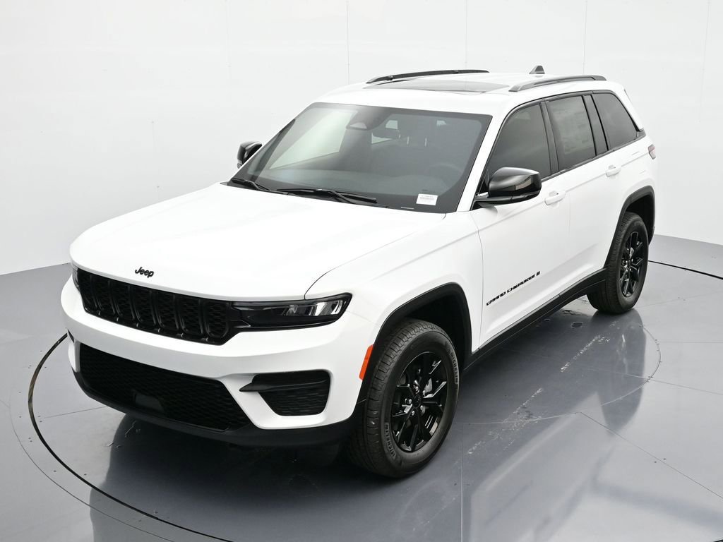 New 2025 Jeep Grand Cherokee Altitude image 28