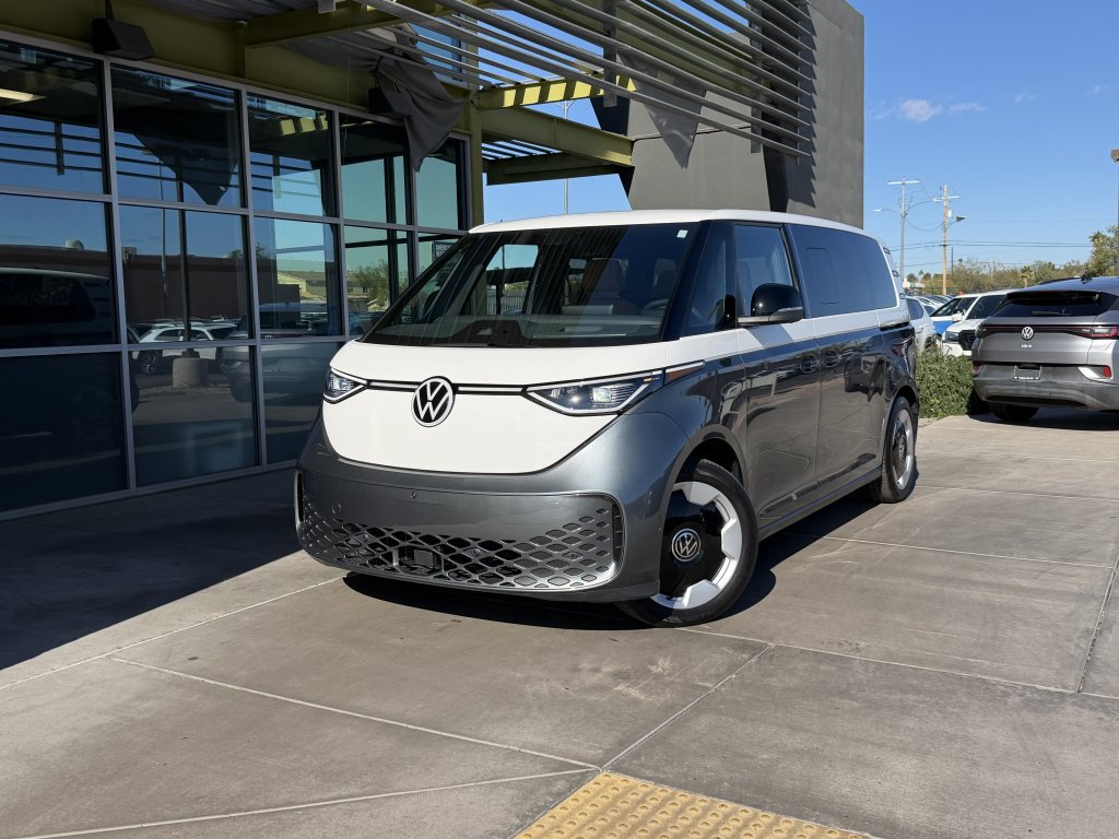 Used 2025 Volkswagen ID. Buzz Pro S Plus image 2