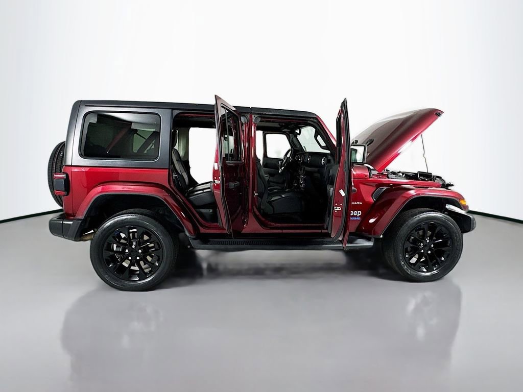 Used 2022 Jeep Wrangler Unlimited Sahara w/ Cold Weather Group image 30