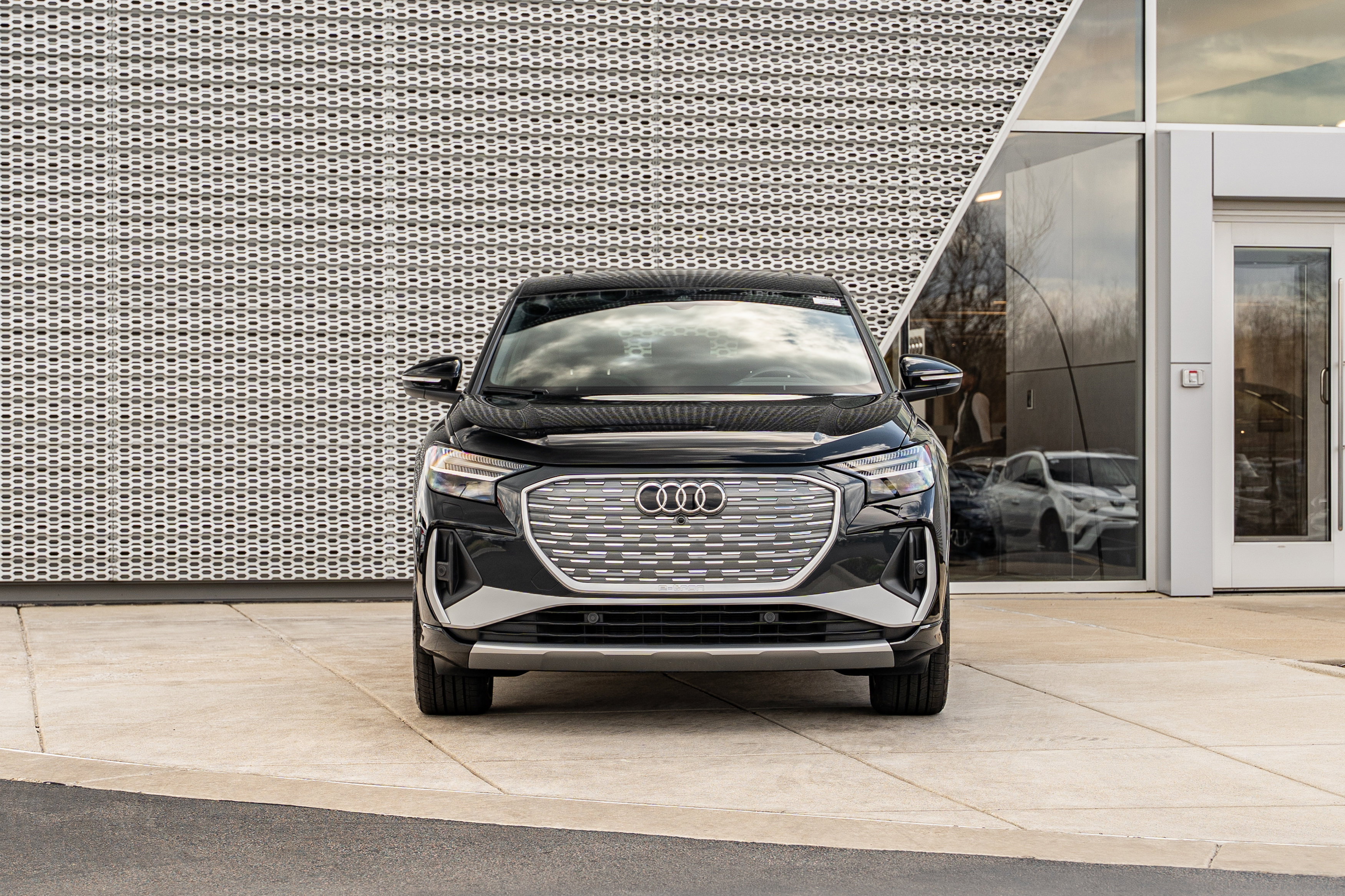 Certified 2023 Audi Q4 e-tron Prestige image 36