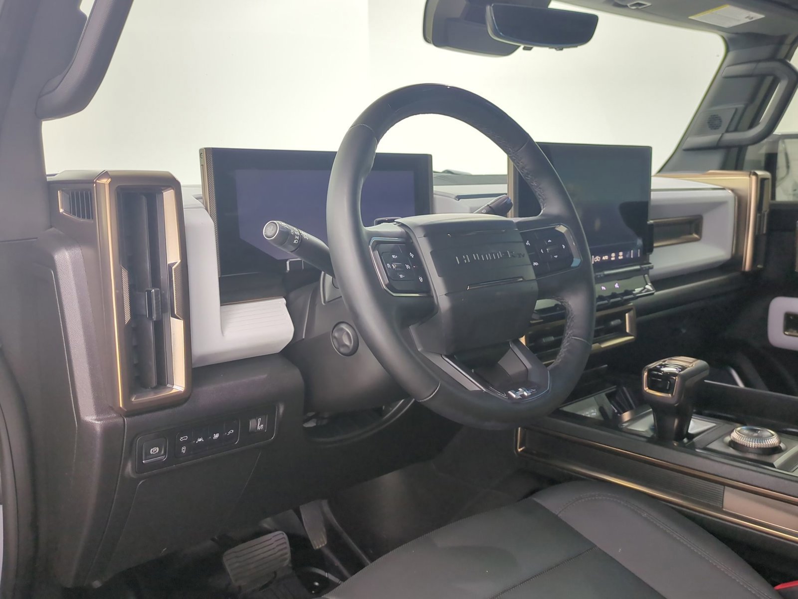 Used 2024 GMC Hummer EV 2X w/ LPO, Illumination Package image 4