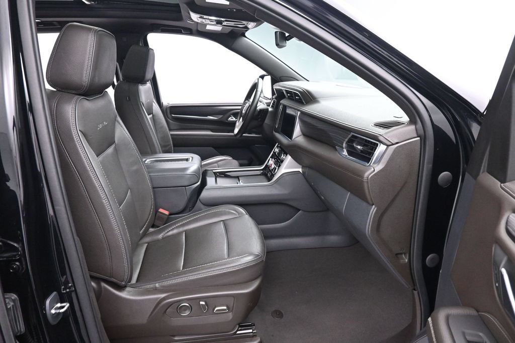 Used 2023 GMC Yukon XL Denali AWD/4WD image 23
