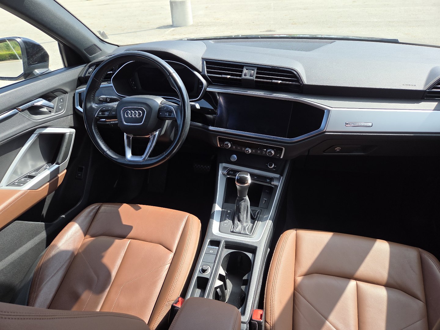 Used 2020 Audi Q3 2.0T Premium w/ Convenience Package AWD/4WD image 22