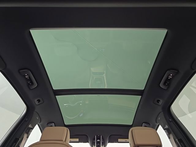 Certified 2023 Porsche Cayenne Platinum Edition image 14