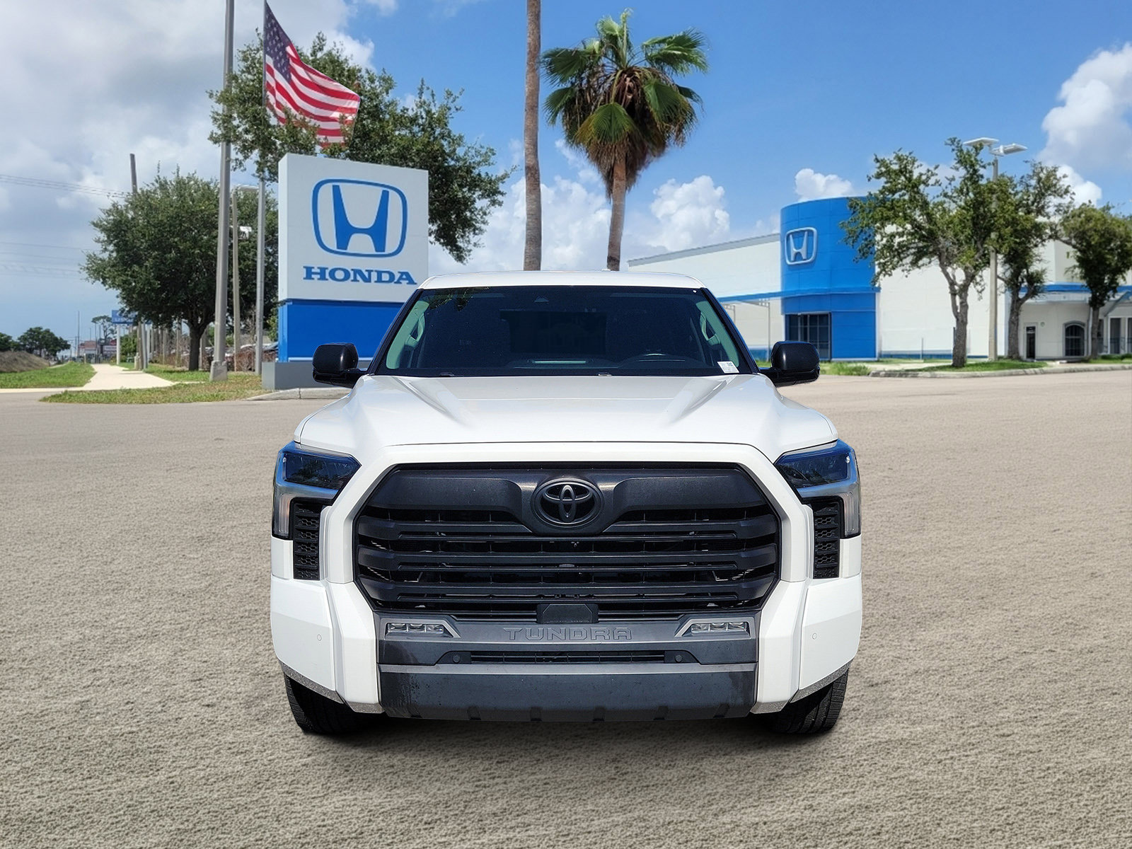 Used 2024 Toyota Tundra SR5 w/ SR5 Premium Package RWD image 2