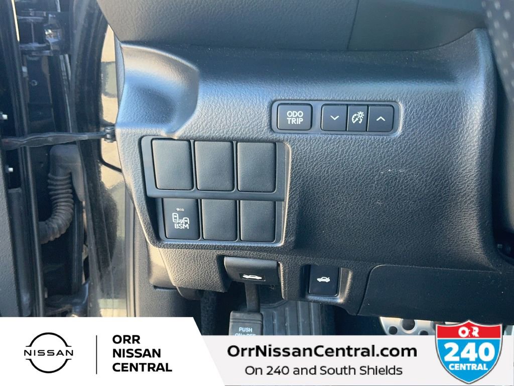 Used 2016 Lexus IS 200t w/ F Sport Package image 19