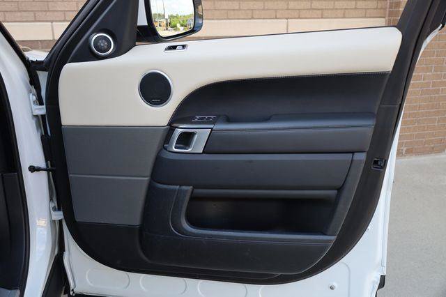 Used 2018 Land Rover Range Rover Sport HSE AWD/4WD image 31