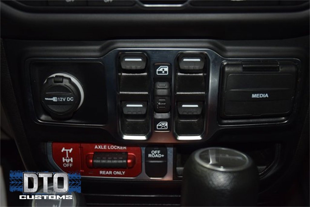 Used 2023 Jeep Gladiator Mojave w/ Trailer Tow Package image 31