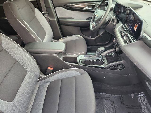 Used 2024 Chevrolet TrailBlazer LT w/ LT Cold Weather Package FWD image 20