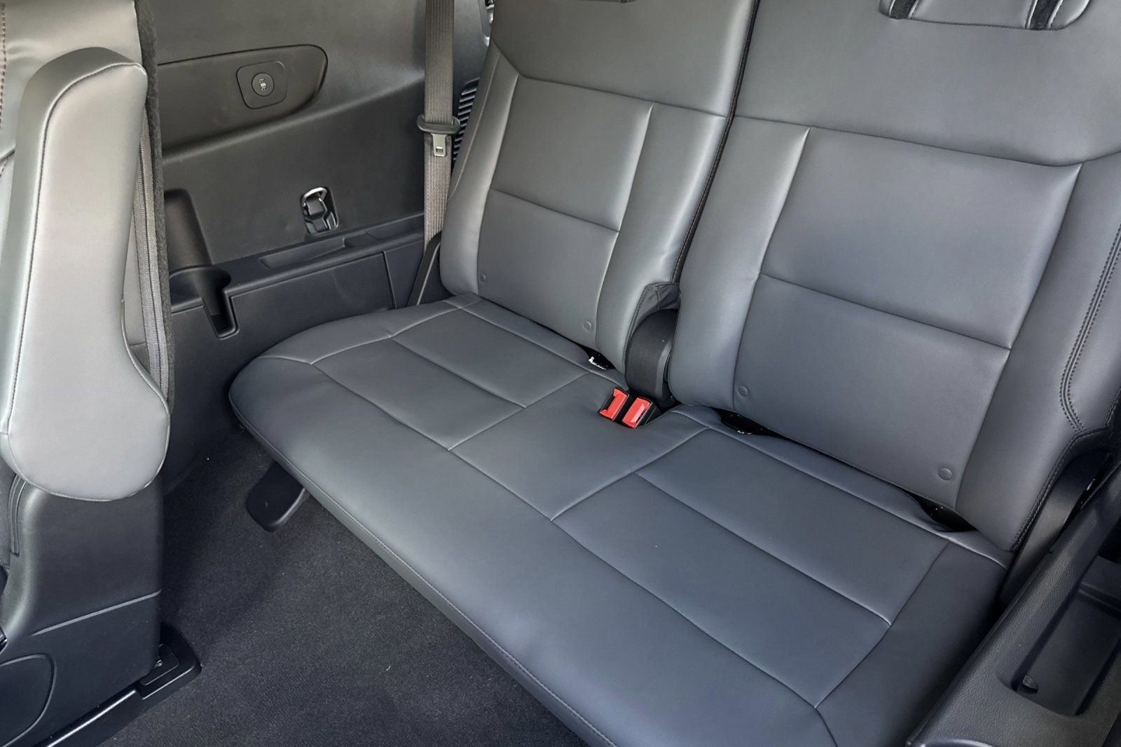 New 2026 Ford Explorer Active w/ Active Comfort Package image 14