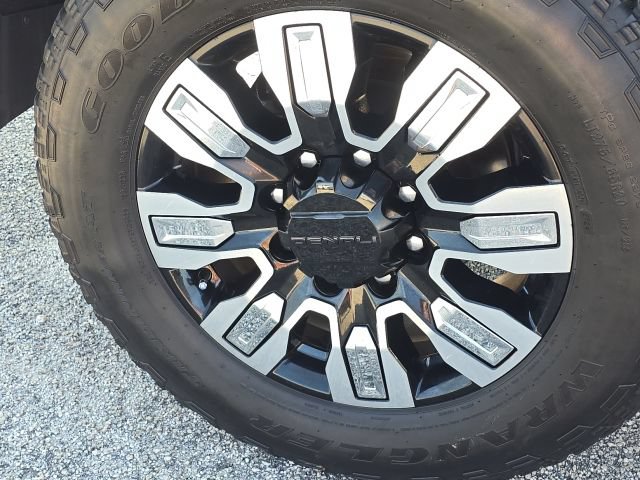 Used 2025 GMC Sierra 2500 Denali AWD/4WD image 12