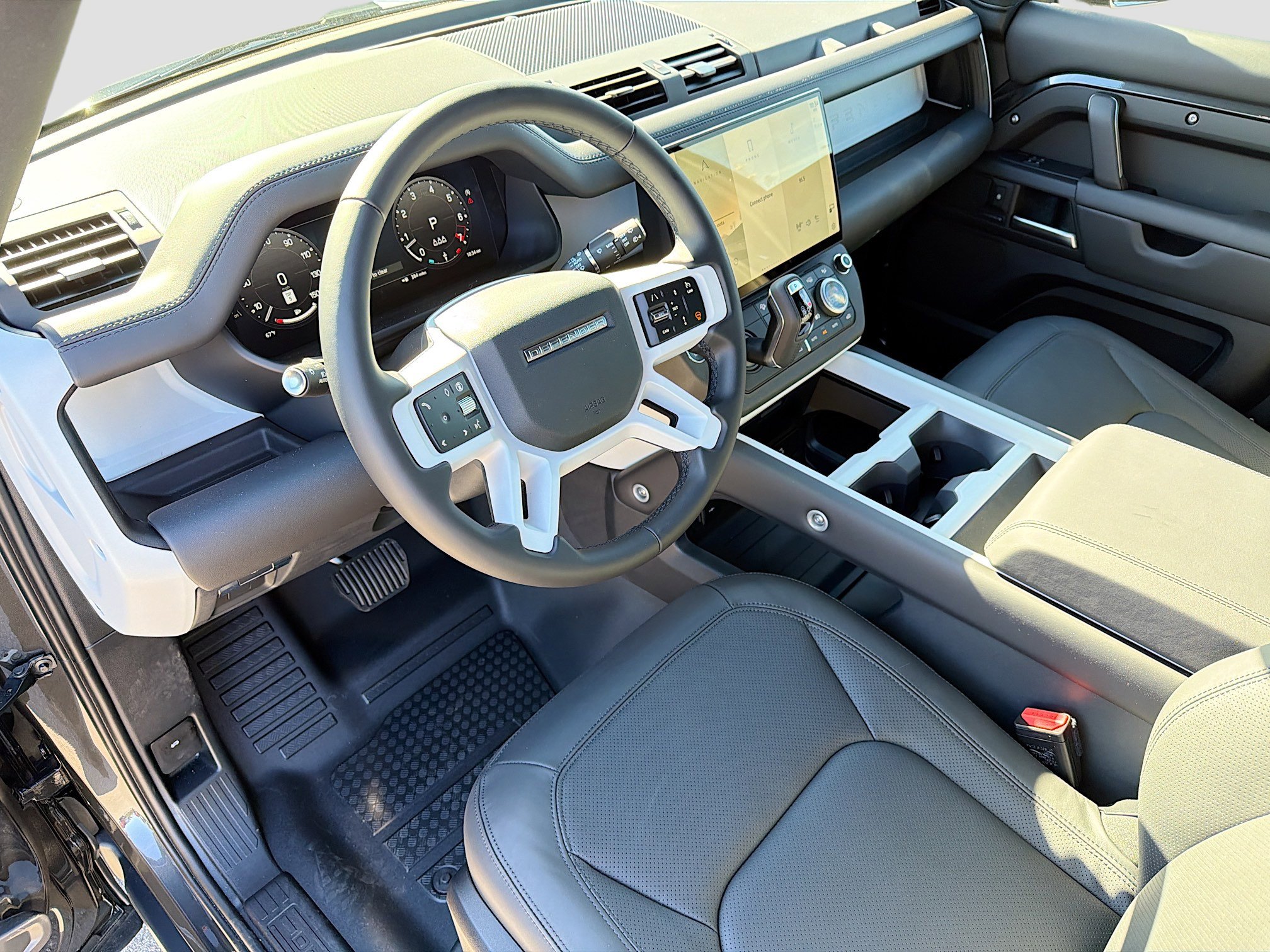 New 2026 Land Rover Defender 110 S image 27