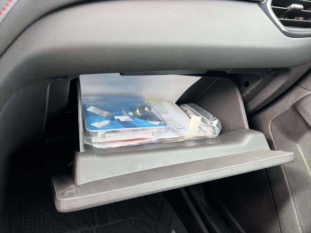 Used 2022 Chevrolet Equinox RS w/ LPO, Floor Liner Package image 32