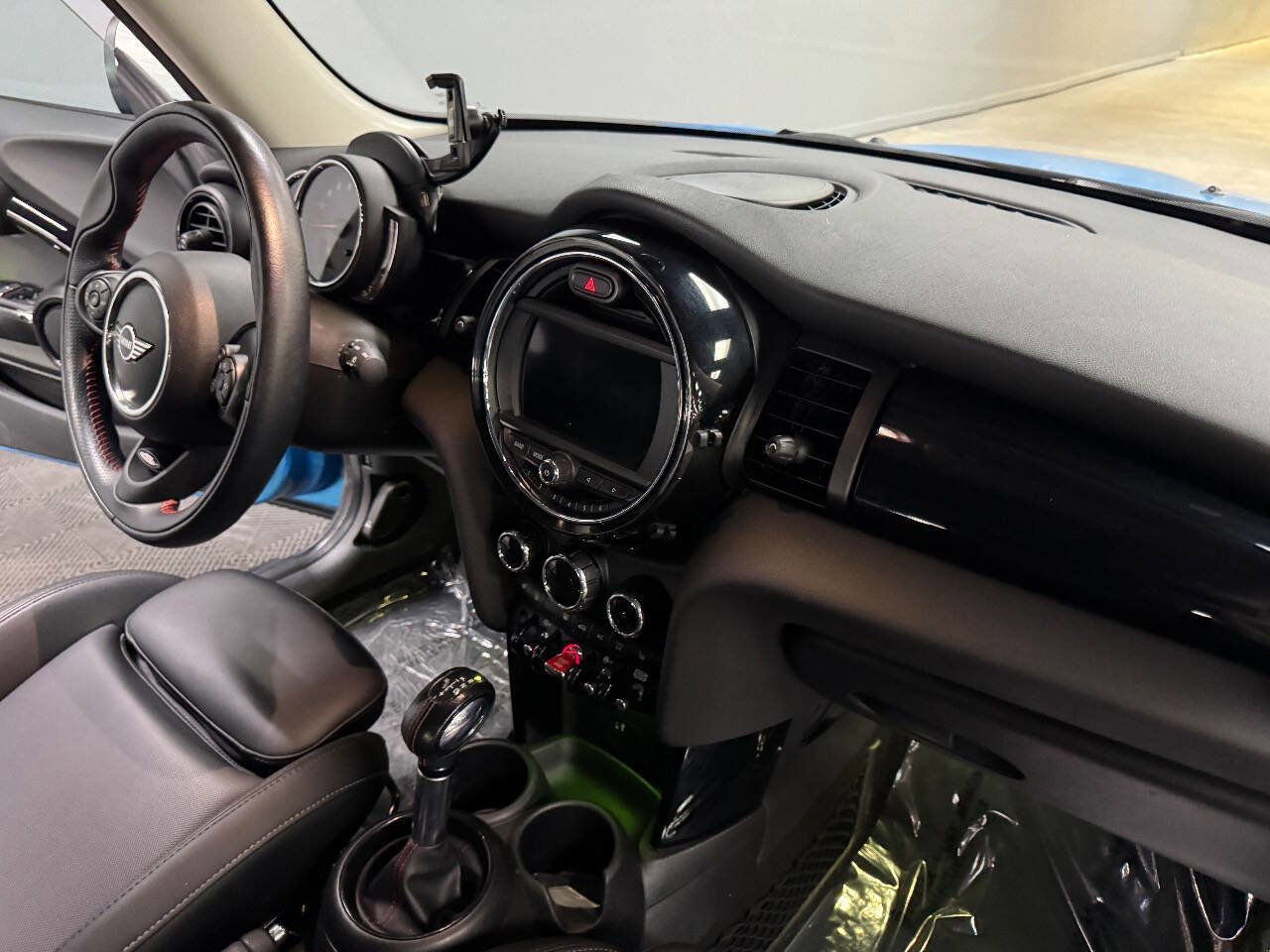 Used 2019 MINI Cooper S w/ Signature Upholstery Package image 43