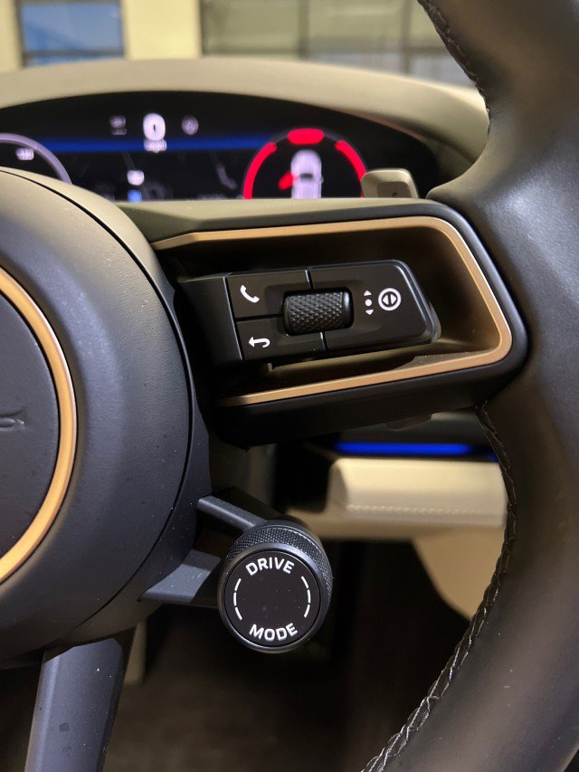 Used 2024 Porsche Panamera 4 image 30