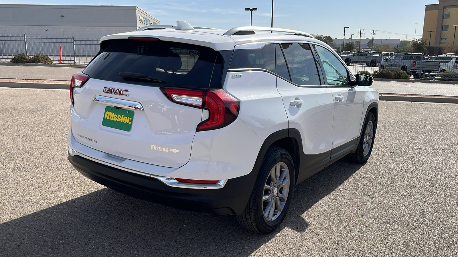 Certified 2024 GMC Terrain SLT image 8