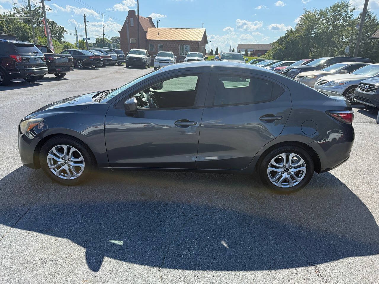 Used 2016 Scion iA FWD image 7