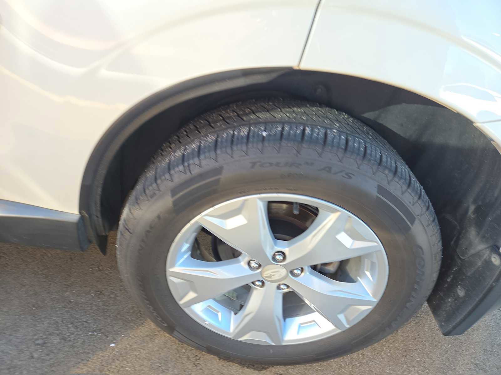 Used 2015 Subaru Forester 2.5i Premium w/ All-Weather Package image 8