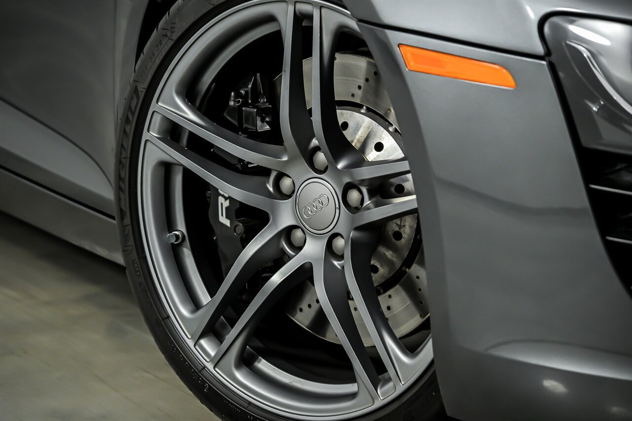 Used 2011 Audi R8 V8 AWD/4WD image 3