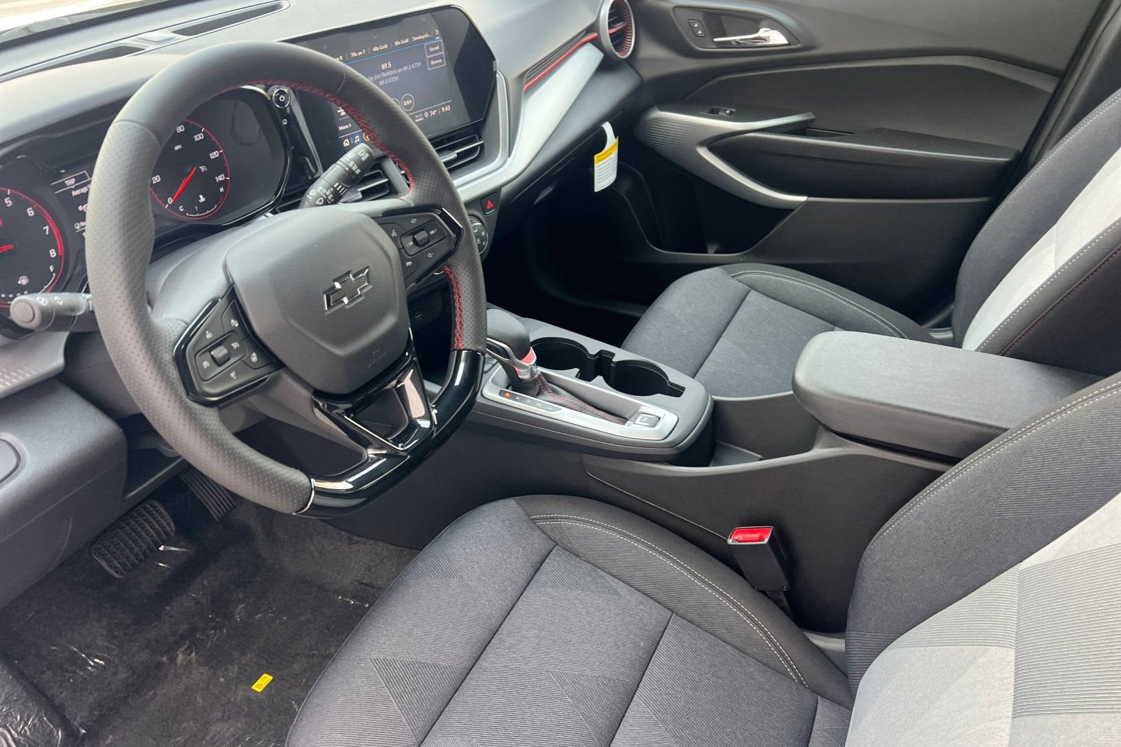 New 2026 Chevrolet Trax RS FWD image 7