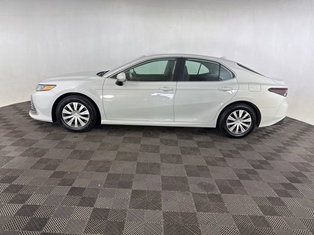 Used 2023 Toyota Camry LE image 10