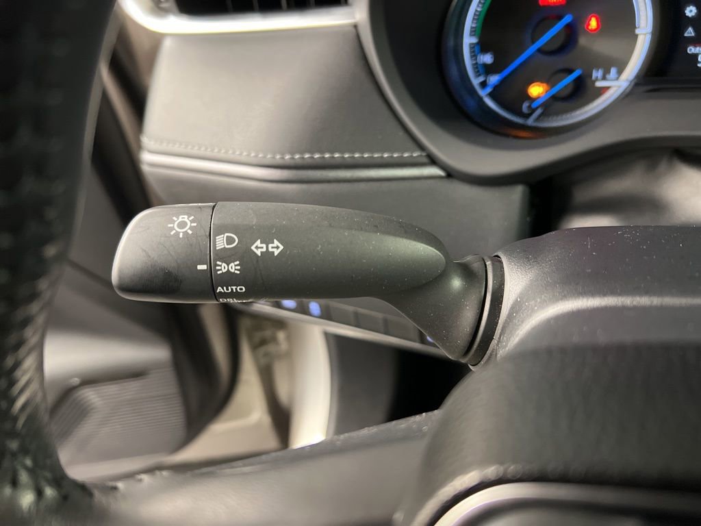 Used 2022 Toyota Venza XLE image 22