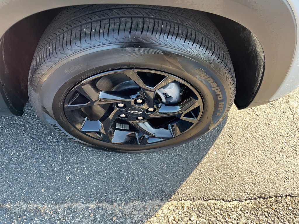Used 2026 Chevrolet Trax LT w/ Midnight Edition FWD image 42