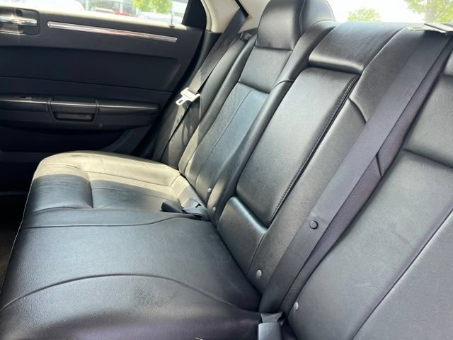 Used 2008 Chrysler 300 Touring w/ Comfort/Convenience Group RWD image 26