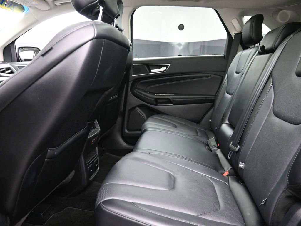 Used 2016 Ford Edge Titanium w/ Equipment Group 301A image 11