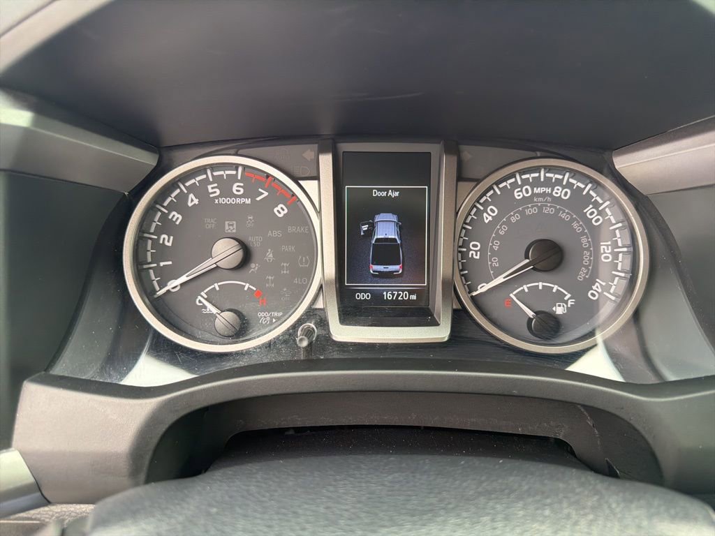 Used 2022 Toyota Tacoma SR5 image 16
