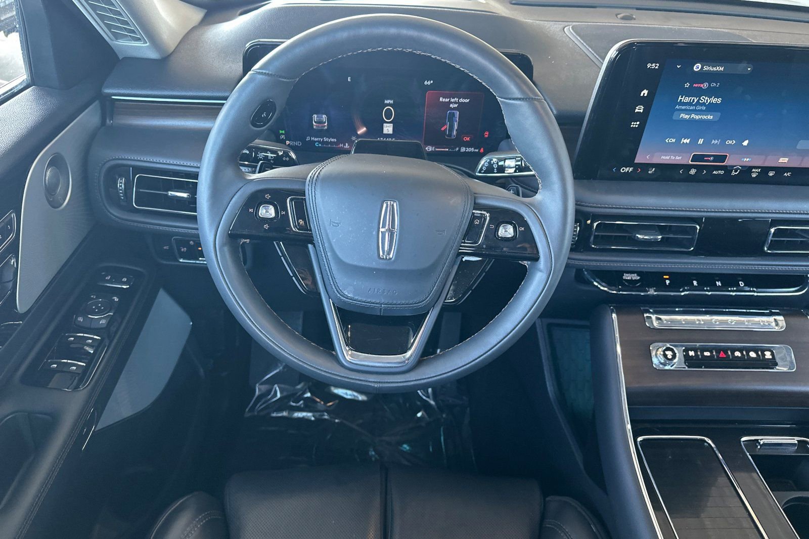 Used 2025 Lincoln Aviator Reserve w/ Equipment Group 201A AWD/4WD image 13