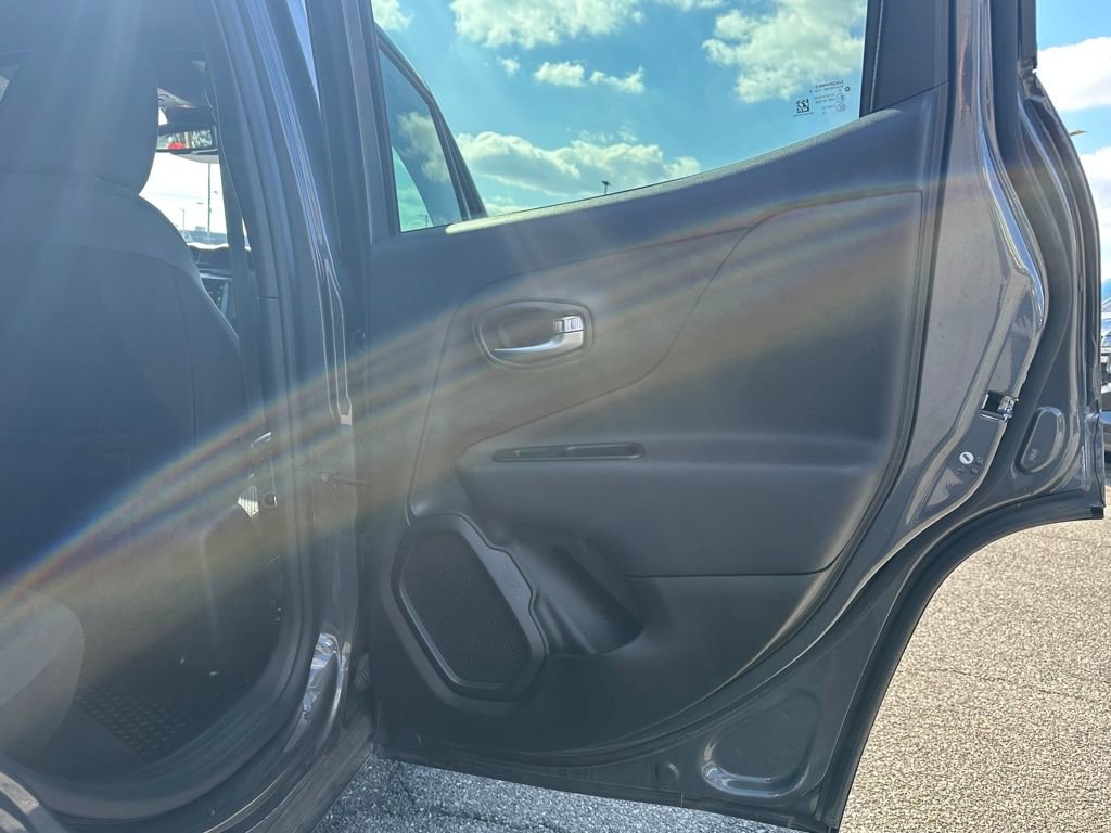 Used 2022 Jeep Renegade Altitude w/ Convenience Group image 17